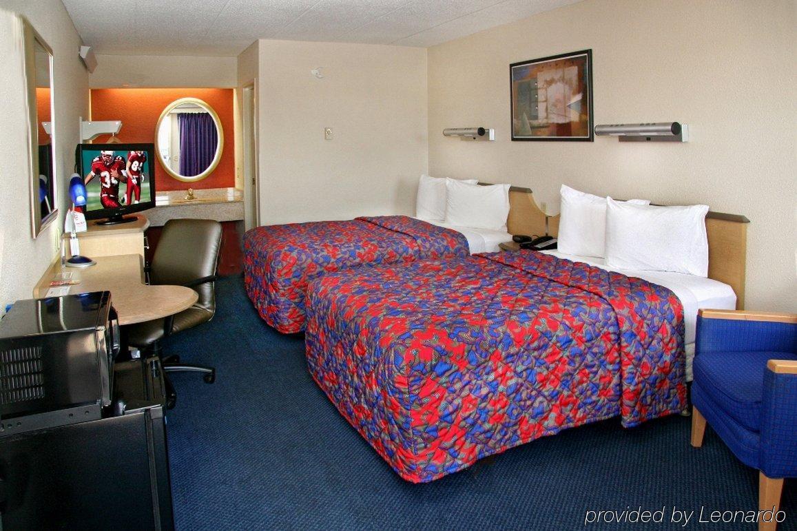 Red Roof Bowling Motel 2*
